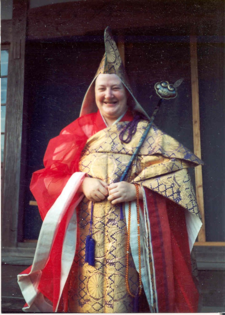 At the ceremonies of her installation as chief priest of Unpukuji Temple (her Kessei).